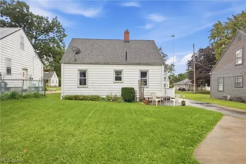 Exterior - 144 Argyle Ave, Boardman, OH 44512 photo 4 of 11