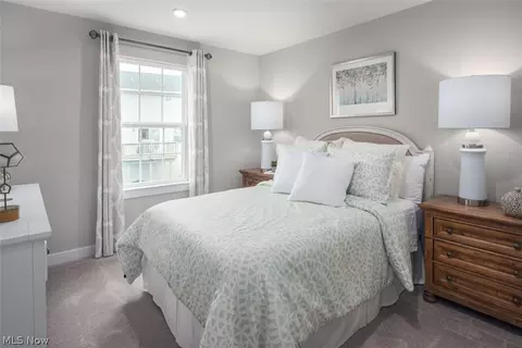 Bedroom - 3286 Sandmill Run, Amherst, OH 44001 photo 4 of 4