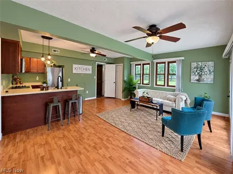 Kitchen - 1102 E Garfield Rd, Aurora, OH 44202 photo 4 of 4