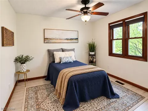 Bedroom - 1102 E Garfield Rd, Aurora, OH 44202 photo 2 of 5