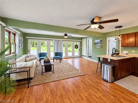 Living - 1102 E Garfield Rd, Aurora, OH 44202 photo 2 of 2