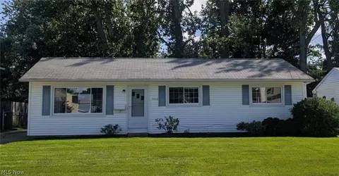 7502 Goldenrod Dr, Mentor On The Lake, OH 44060