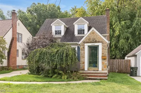 24907 E Oakland Rd, Bay Village, OH 44140