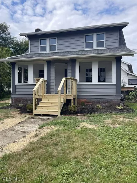 1273 Pondview Ave, Akron, OH 44305