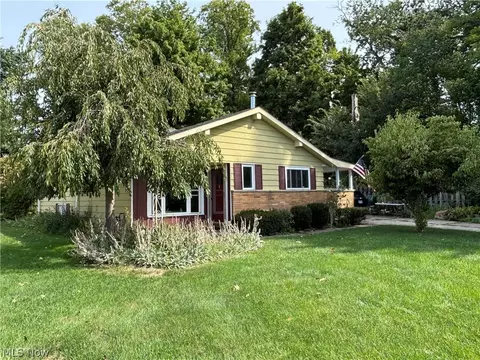 19202 Davinwood Dr, Cleveland, OH 44135