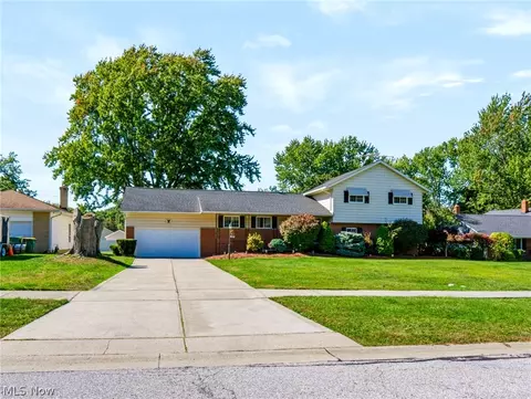 402 Audrey Dr, Richmond Heights, OH 44143