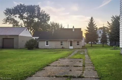 153 N Dunlap Ave, Youngstown, OH 44509