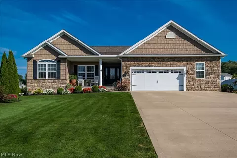 6188 Cartage Ave NW, Canal Fulton, OH 44614