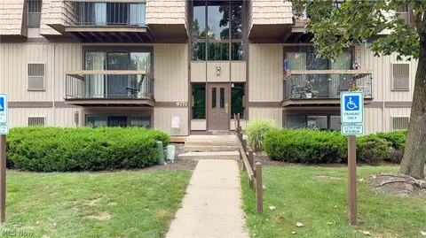 9771 Sunrise Blvd #N2, North Royalton, OH 44133