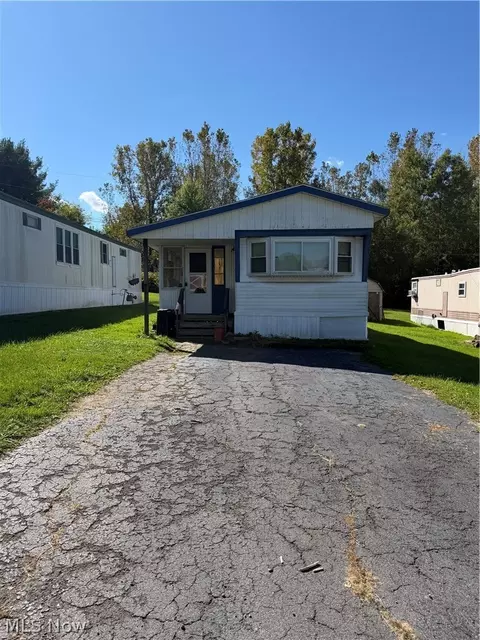 3481 Niles Cortland Rd NE #15, Cortland, OH 44410