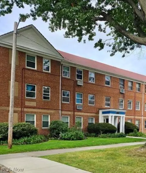 13773 Cedar Rd #202, South Euclid, OH 44118