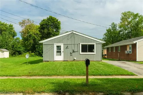 1937 4th St, Sandusky, OH 44870