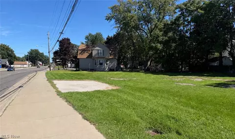 2228 W Prospect Rd, Ashtabula, OH 44004 photo 3