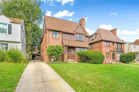 3670 Winchell Rd, Shaker Heights, OH 44122