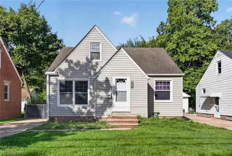 1128 Irene Rd, Lyndhurst, OH 44124
