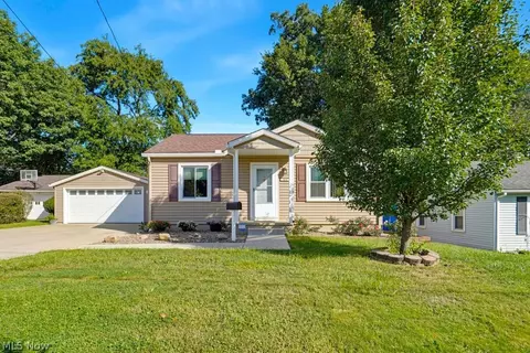 379 Stanford St, Akron, OH 44314