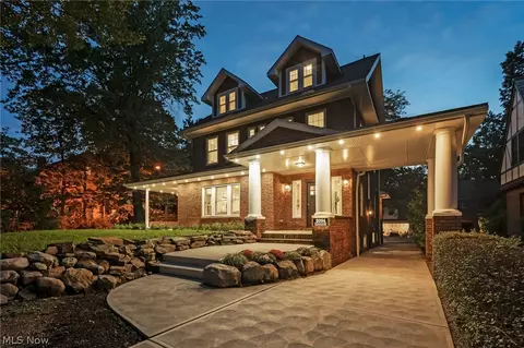 2094 Lamberton Rd, Cleveland Heights, OH 44118