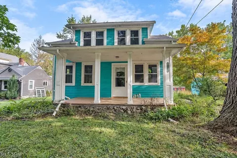 26240 Pettibone Rd, Bedford, OH 44146