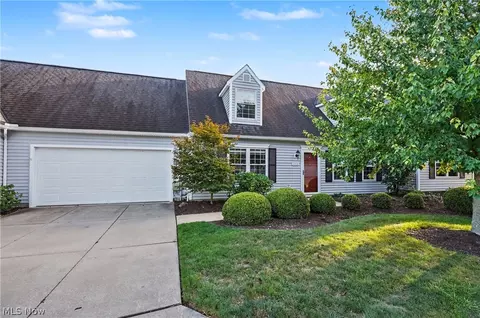 3508 E Prescott Cir, Cuyahoga Falls, OH 44223