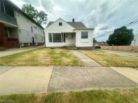 4904 E 90th St, Garfield Heights, OH 44125