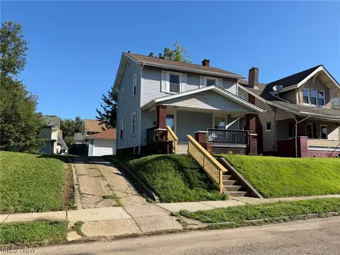 Exterior - 2625 4th St NW, Canton, OH 44708 photo 4 of 8