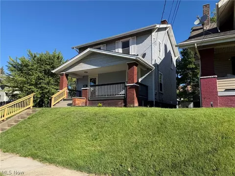 Exterior - 2625 4th St NW, Canton, OH 44708 photo 3 of 8