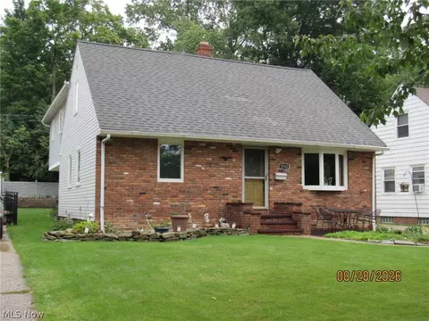 Exterior - 1733 E 238th St, Euclid, OH 44117 photo 1 of 4