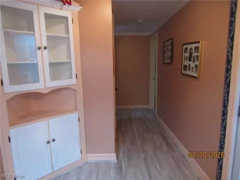 Entry Way - 1733 E 238th St, Euclid, OH 44117 photo 3 of 4