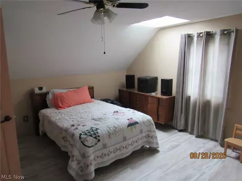 Bedroom - 1733 E 238th St, Euclid, OH 44117 photo 1 of 5