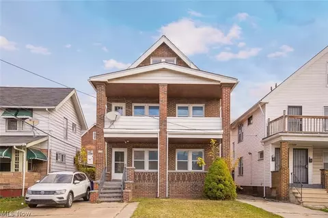 951 Royal Rd, Cleveland, OH 44110