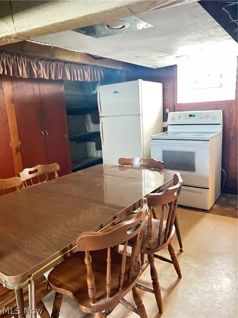 Kitchen - 1725 Harbor Ave, Ashtabula, OH 44004 photo 2 of 3