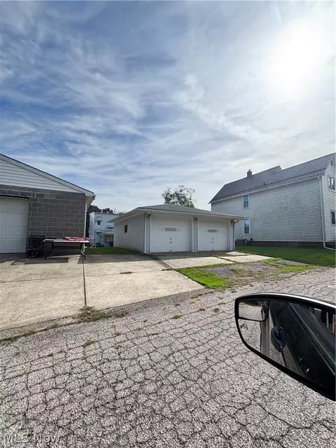 Exterior - 1725 Harbor Ave, Ashtabula, OH 44004 photo 2 of 3