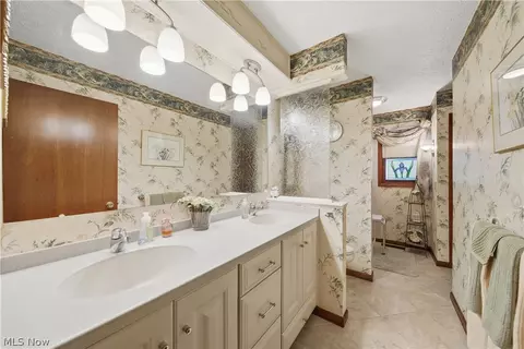 Bath - 6180 Chesham Ave NE, Canton, OH 44721 photo 1 of 3