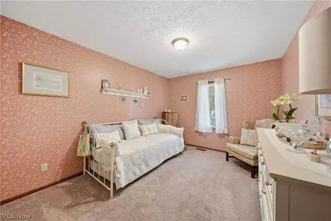Bedroom - 6180 Chesham Ave NE, Canton, OH 44721 photo 4 of 5