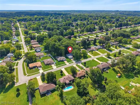 View/Area - 1780 E Parkhaven Dr, Seven Hills, OH 44131 photo 2 of 2