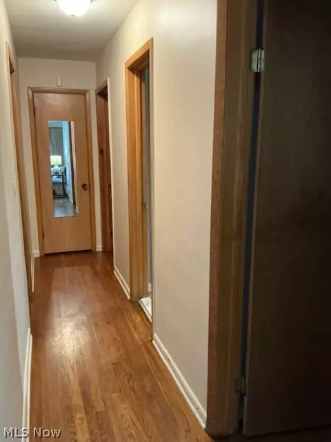Entry Way - 952 E Parkhaven Dr, Seven Hills, OH 44131 photo 1 of 1