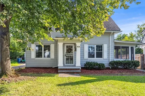 3326 E Scarborough Rd, Cleveland Heights, OH 44118