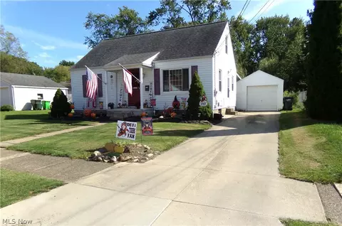 1747 Stoner Ave NE, Massillon, OH 44646