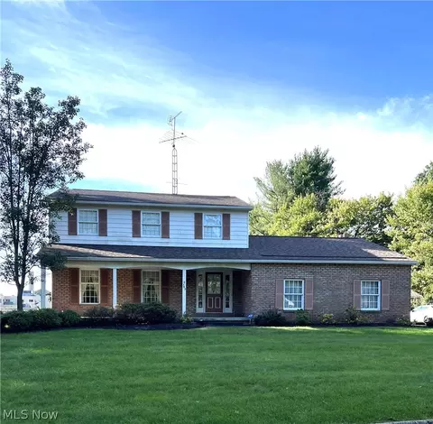 389 W High St, East Palestine, OH 44413