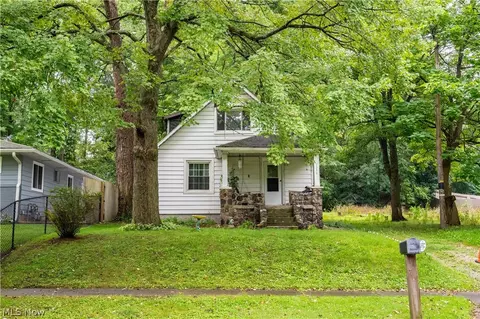 1336 Sparhawk Ave, Akron, OH 44305