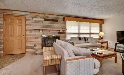 Living - 160 Mark Ave, Killbuck, OH 44637 photo 3 of 5