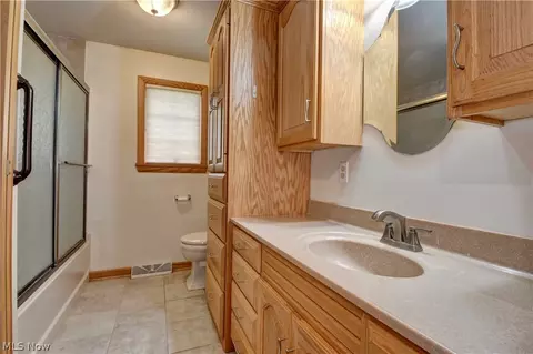 Bath - 160 Mark Ave, Killbuck, OH 44637 photo 1 of 2