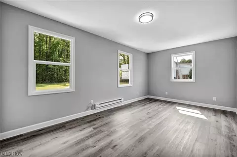 Bedroom - 6940 Lake Rd W, Ashtabula, OH 44004 photo 1 of 2