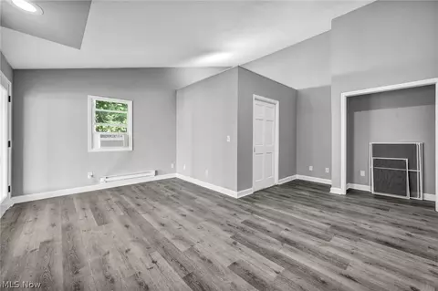 Living - 6940 Lake Rd W, Ashtabula, OH 44004 photo 5 of 6