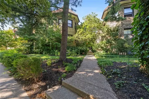 2469 Overlook Rd #7, Cleveland Heights, OH 44106