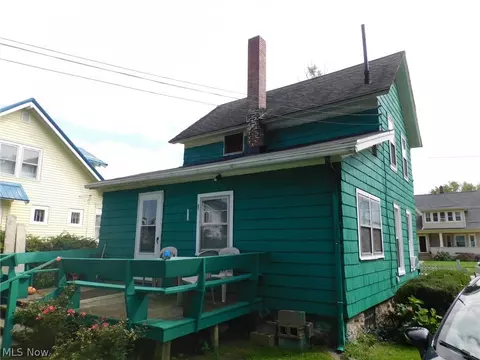 Exterior - 1817 W 4th St, Ashtabula, OH 44004 photo 1 of 8
