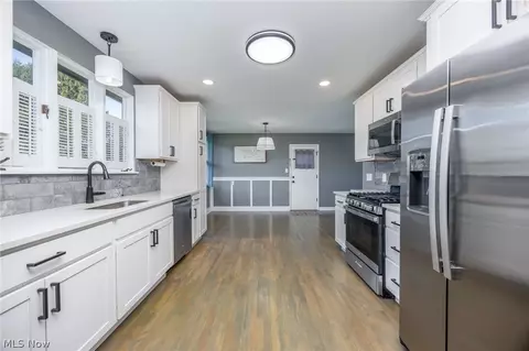 Kitchen - 138 E 5th St, Williamstown, WV 26187 photo 5 of 5