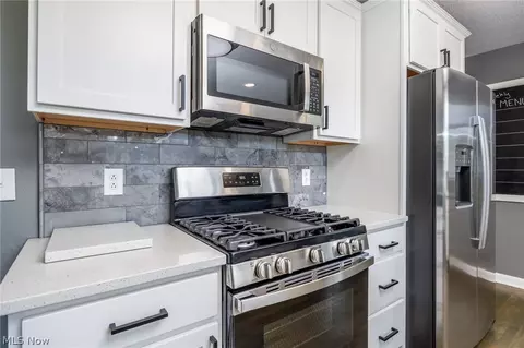 Kitchen - 138 E 5th St, Williamstown, WV 26187 photo 2 of 5