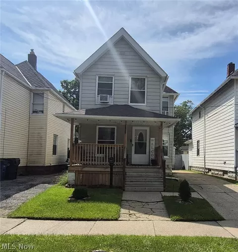 3917 Mapledale Ave, Cleveland, OH 44109