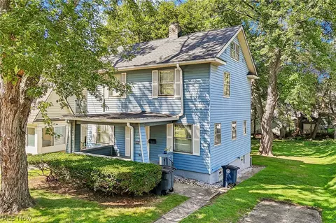 989 Amelia Ave, Akron, OH 44302